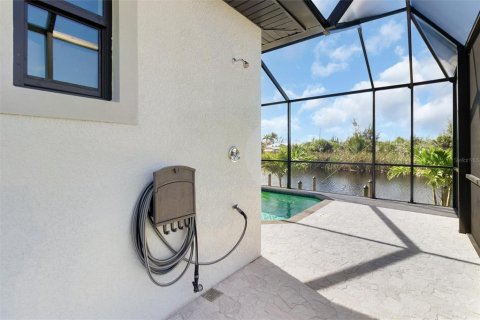 House in Port Charlotte, Florida 3 bedrooms, 184.23 sq.m. № 1761036 - photo 29