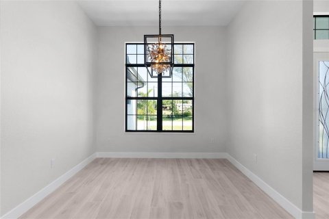House in Port Charlotte, Florida 3 bedrooms, 184.23 sq.m. № 1761036 - photo 10