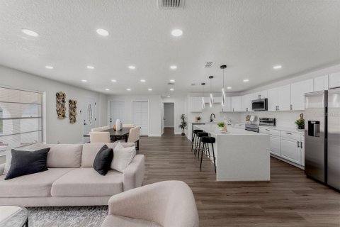 Villa ou maison à vendre à Palm Coast, Floride: 3 chambres, 160.72 m2 № 2356268 - photo 5