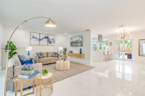 Купить виллу или дом в Холливуд, Флорида 3 спальни, 179.3м2, № 2045548 - фото 6