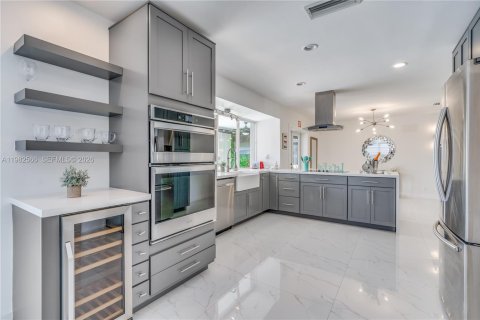 Купить виллу или дом в Холливуд, Флорида 3 спальни, 179.3м2, № 2045548 - фото 4