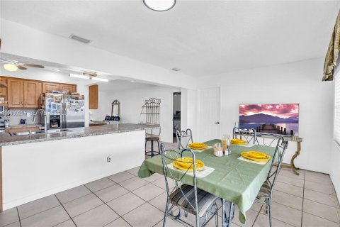 Купить виллу или дом в Тамарак, Флорида 3 спальни, 177.07м2, № 2043527 - фото 16