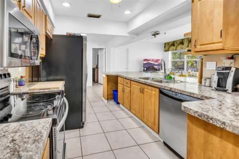 Купить виллу или дом в Тамарак, Флорида 3 спальни, 177.07м2, № 2043527 - фото 14