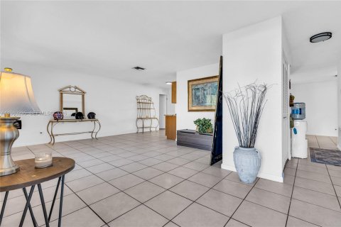 Купить виллу или дом в Тамарак, Флорида 3 спальни, 177.07м2, № 2043527 - фото 9