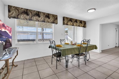 Купить виллу или дом в Тамарак, Флорида 3 спальни, 177.07м2, № 2043527 - фото 15