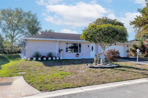 Купить виллу или дом в Тамарак, Флорида 3 спальни, 177.07м2, № 2043527 - фото 4