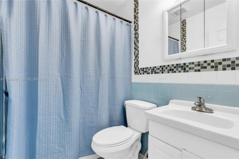 Купить виллу или дом в Тамарак, Флорида 3 спальни, 177.07м2, № 2043527 - фото 23