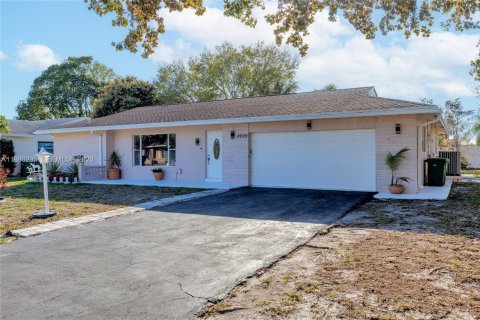 Купить виллу или дом в Тамарак, Флорида 3 спальни, 177.07м2, № 2043527 - фото 5