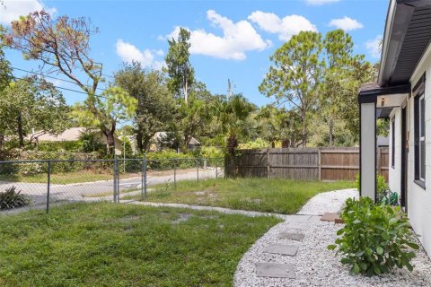 House in Clearwater, Florida 3 bedrooms, 99.22 sq.m. № 1903069 - photo 24