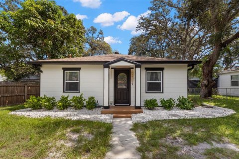 House in Clearwater, Florida 3 bedrooms, 99.22 sq.m. № 1903069 - photo 1