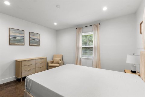 House in Clearwater, Florida 3 bedrooms, 99.22 sq.m. № 1903069 - photo 20
