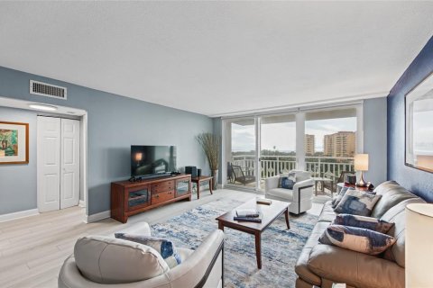 Condo in Saint Petersburg, Florida, 1 bedroom  № 2429302 - photo 4