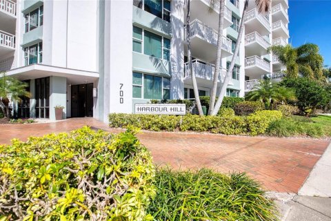 Condo in Saint Petersburg, Florida, 1 bedroom  № 2429302