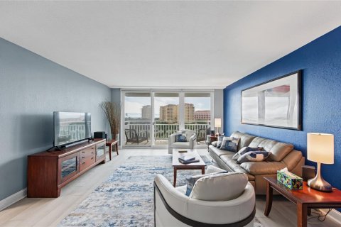 Condo in Saint Petersburg, Florida, 1 bedroom  № 2429302 - photo 7