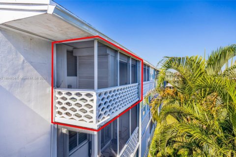 Condominio en venta en Miami, Florida, 2 dormitorios, 80.82 m2 № 1892843 - foto 23