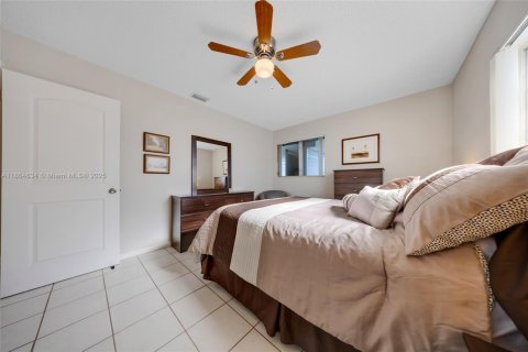 Condominio en venta en Miami, Florida, 2 dormitorios, 80.82 m2 № 1892843 - foto 12