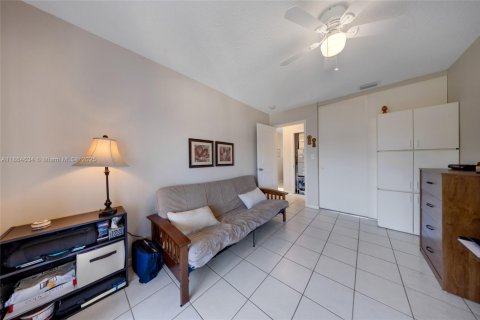Condominio en venta en Miami, Florida, 2 dormitorios, 80.82 m2 № 1892843 - foto 18