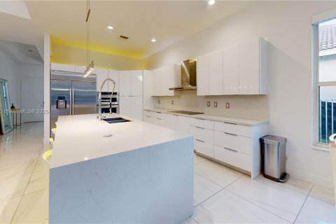 House in Weston, Florida 4 bedrooms, 202.53 sq.m. № 1883788 - photo 27