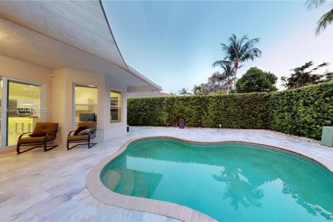 House in Weston, Florida 4 bedrooms, 202.53 sq.m. № 1883788 - photo 23