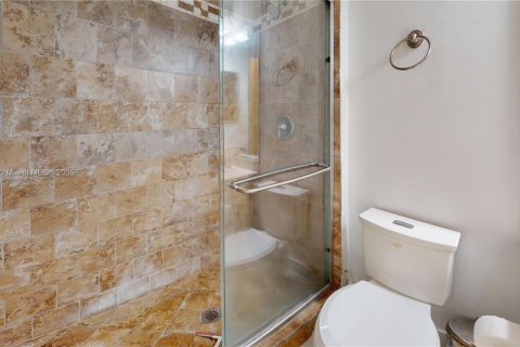 House in Weston, Florida 4 bedrooms, 202.53 sq.m. № 1883788 - photo 16