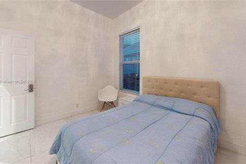 House in Weston, Florida 4 bedrooms, 202.53 sq.m. № 1883788 - photo 19