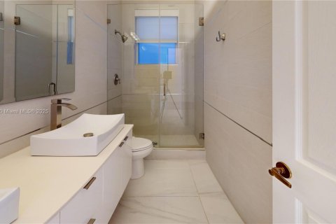 House in Weston, Florida 4 bedrooms, 202.53 sq.m. № 1883788 - photo 18
