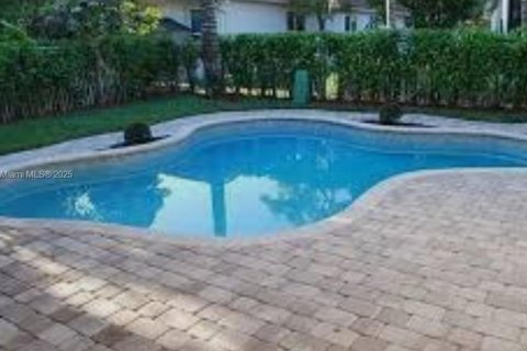 House in Weston, Florida 4 bedrooms, 202.53 sq.m. № 1883788 - photo 3