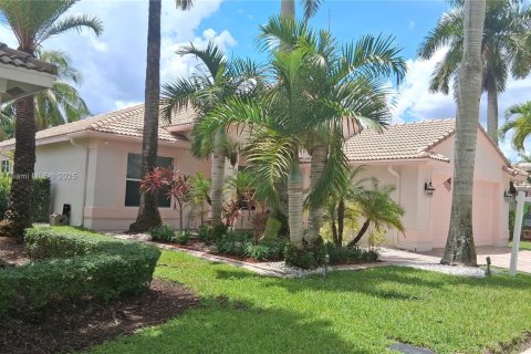 House in Weston, Florida 4 bedrooms, 202.53 sq.m. № 1883788 - photo 4