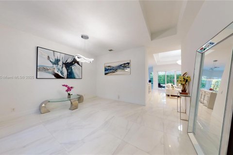 House in Weston, Florida 4 bedrooms, 202.53 sq.m. № 1883788 - photo 20