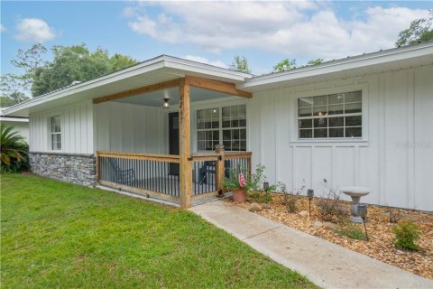 Casa en venta en Inverness, Florida, 3 dormitorios № 2404515 - foto 2