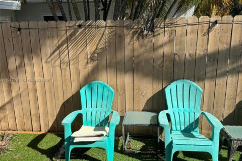 House in Fort Lauderdale, Florida 2 bedrooms, 88.26 sq.m. № 2003685 - photo 2