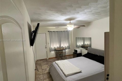 House in Fort Lauderdale, Florida 2 bedrooms, 88.26 sq.m. № 2003685 - photo 10