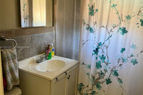 House in Fort Lauderdale, Florida 2 bedrooms, 88.26 sq.m. № 2003685 - photo 11