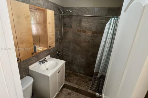 House in Fort Lauderdale, Florida 2 bedrooms, 88.26 sq.m. № 2003685 - photo 8