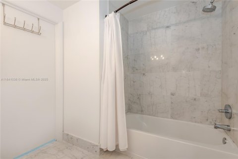 Снять в аренду кондоминиум в Майами, Флорида 58.71м2, № 1946832 - фото 17