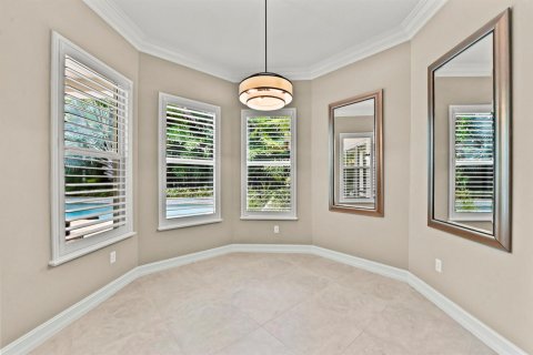 House in Palm Beach Gardens, Florida 5 bedrooms, 514.4 sq.m. № 2244841 - photo 18