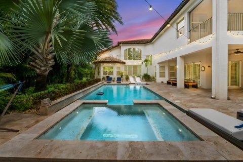 House in Palm Beach Gardens, Florida 5 bedrooms, 514.4 sq.m. № 2244841 - photo 4
