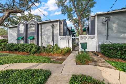Condo in Tampa, Florida, 2 bedrooms № 2100765 - photo 25