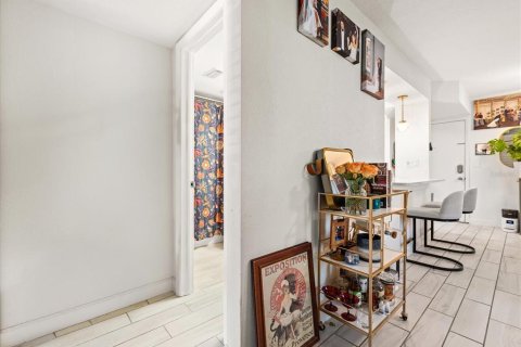 Condo in Tampa, Florida, 2 bedrooms № 2100765 - photo 15