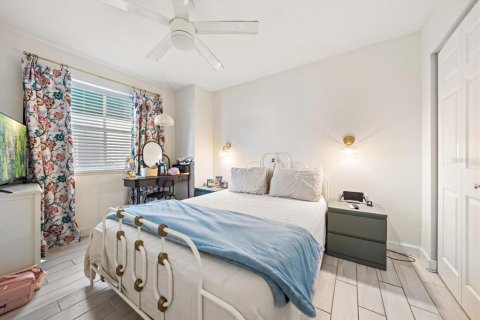 Condo in Tampa, Florida, 2 bedrooms № 2100765 - photo 20