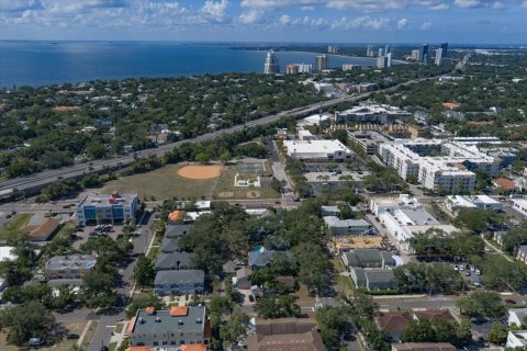 Condo in Tampa, Florida, 2 bedrooms № 2100765 - photo 24
