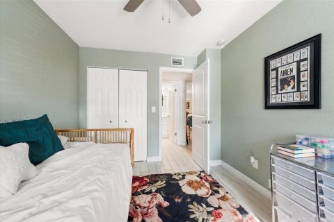 Condo in Tampa, Florida, 2 bedrooms № 2100765 - photo 17