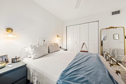 Condo in Tampa, Florida, 2 bedrooms № 2100765 - photo 21