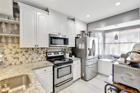 Adosado en venta en Sunrise, Florida, 4 dormitorios, 168.34 m2 № 2156358 - foto 5