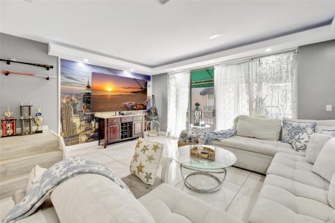 Adosado en venta en Sunrise, Florida, 4 dormitorios, 168.34 m2 № 2156358 - foto 14
