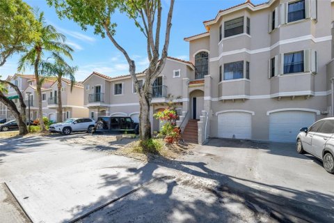 Adosado en venta en Sunrise, Florida, 4 dormitorios, 168.34 m2 № 2156358 - foto 2