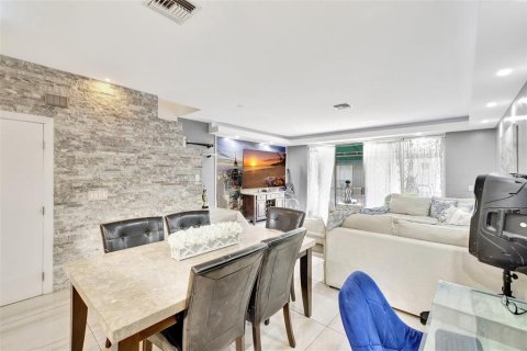 Adosado en venta en Sunrise, Florida, 4 dormitorios, 168.34 m2 № 2156358 - foto 13