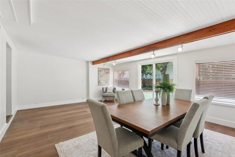 Villa ou maison à vendre à Saint Petersburg, Floride: 4 chambres, 198.63 m2 № 2092594 - photo 16