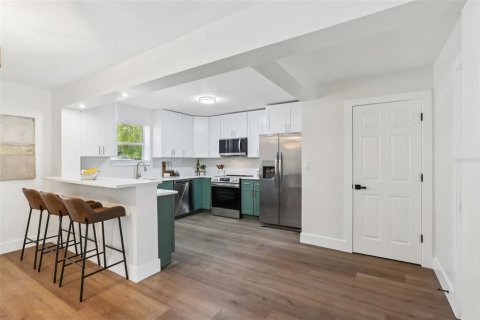 Villa ou maison à vendre à Saint Petersburg, Floride: 4 chambres, 198.63 m2 № 2092594 - photo 20