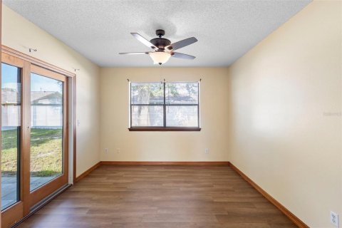 House in DeLand, Florida 3 bedrooms, 127.18 sq.m. № 1858294 - photo 28